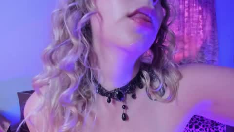 Luciana Evans online show from October 27, 2:34 pm