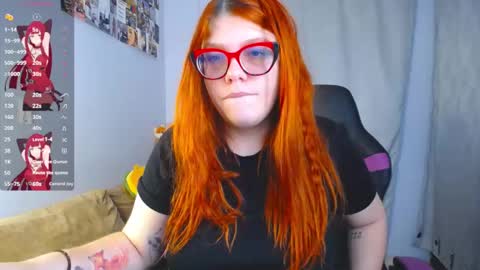 Snapshot of lucie_nicolls chatting on March 9, 9:25 pm Lucie online show from March 9, 9:25 pm