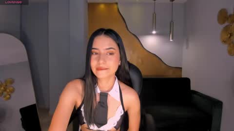 Lucie Martin online show from May 6, 7:51 pm