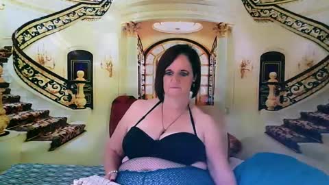 Snapshot of luciousgrace chatting on February 22, 7:23 am Grace online show from February 22, 7:23 am