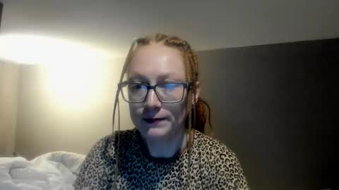 lucky_licky20 online show from March 15, 4:58 am