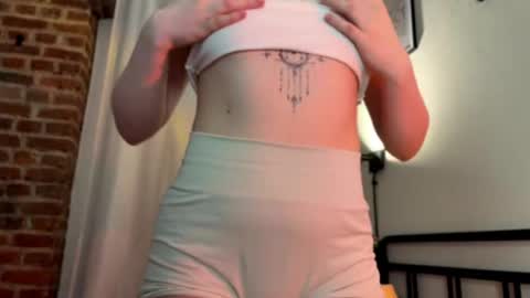 Lina  Next stream 20 November around  time online show from November 20, 12:06 pm