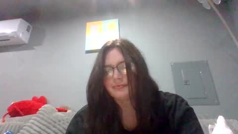 luckygirl96 online show from November 4, 1:54 am