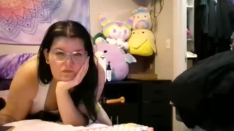 Jade online show from June 11, 3:25 am