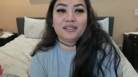 luckylee1992 online show from May 6, 4:27 am