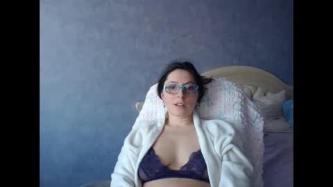 luckylinda23 online show from January 15, 11:43 am
