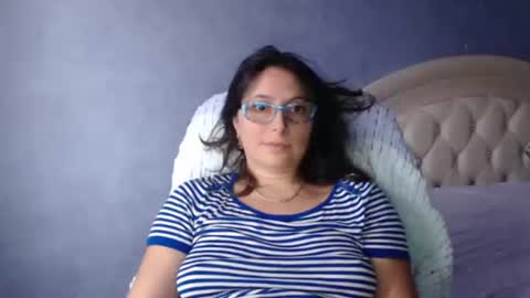 luckylinda23 online show from October 7, 1:48 pm