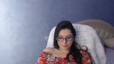 luckylinda23 online show from January 11, 8:43 pm
