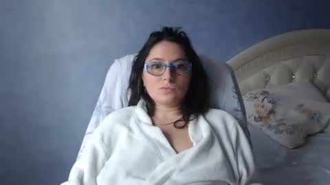 luckylinda23 online show from November 23, 10:39 am