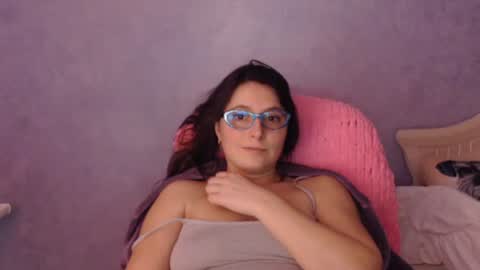 luckylinda23 online show from February 28, 9:36 pm