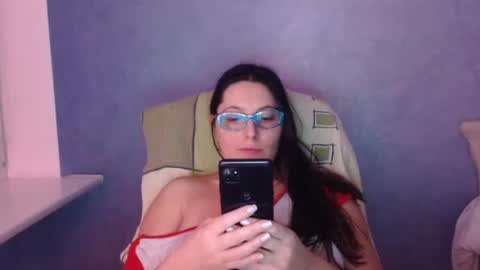 luckylinda23 online show from January 7, 10:35 pm