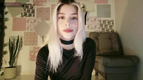luckysapphire777 online show from May 18, 1:39 pm