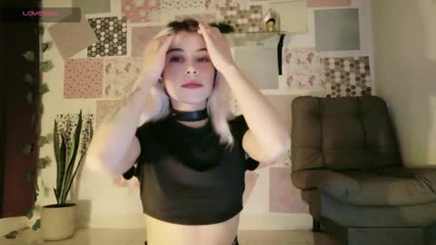 luckysapphire777 online show from May 24, 1:21 pm