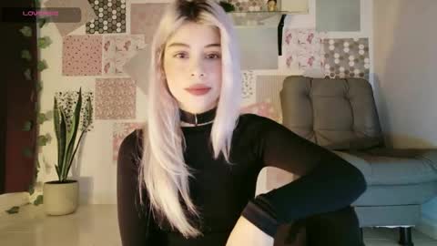 luckysapphire777 online show from May 5, 1:25 pm