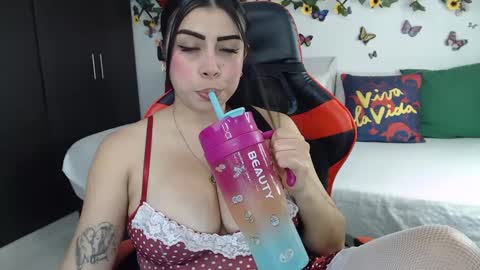 luciana online show from December 7, 5:04 am