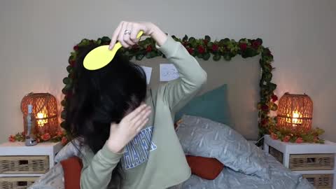Lucy online show from January 13, 12:45 pm
