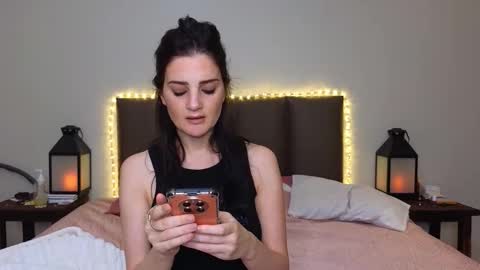 Lucy online show from October 19, 9:50 pm