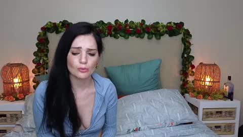 Lucy online show from January 25, 9:14 pm