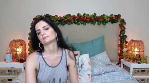 Lucy online show from January 20, 10:04 pm