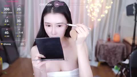 Lucy online show from December 16, 2:06 am