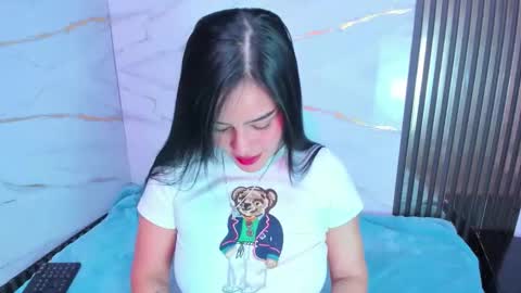 lucy_brunno online show from February 15, 3:11 pm