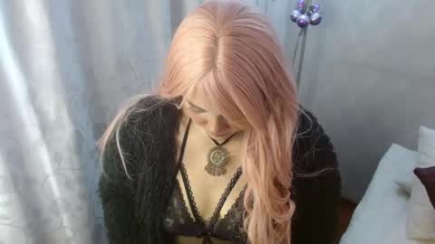 Im Lucy online show from December 15, 8:58 pm