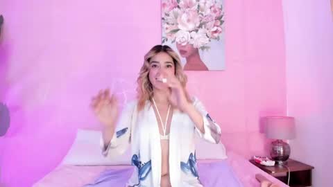 lucy_davies_ online show from May 25, 1:26 am
