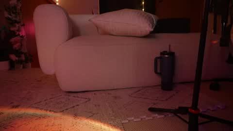 Lucy. online show from May 24, 5:06 am