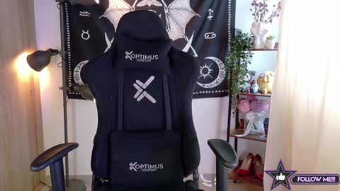 Snapshot of lucy_meoww chatting on February 3, 7:42 pm lucy meoww online show from February 3, 7:42 pm
