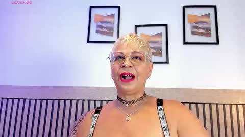 lucy milf online show from November 10, 10:54 am