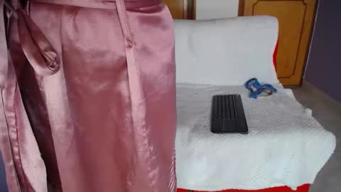  SleepyAbuela online show from February 5, 2:31 pm