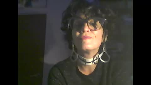 lucyakerman1 online show from May 3, 2:37 am