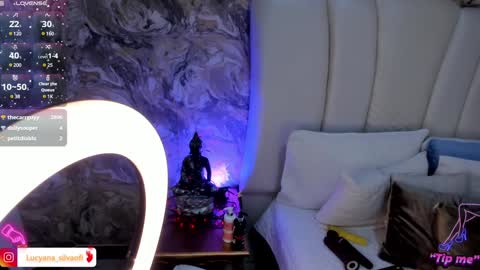 Lucyana Silva online show from December 30, 6:49 pm