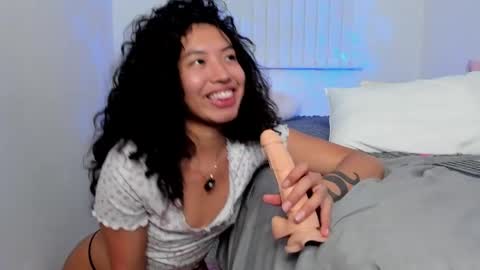 Lucy online show from May 19, 1:56 am