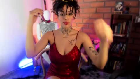 Snapshot of lucyklumm chatting on December 8, 12:07 am MALAMOR online show from December 8, 12:07 am
