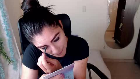 LUCY online show from December 7, 10:01 am