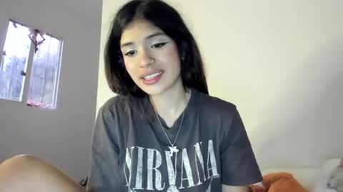 lucyportman online show from May 16, 10:36 am