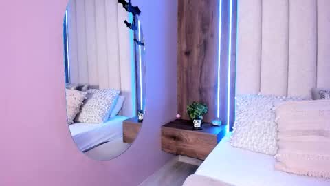 Lucy online show from October 28, 2:34 pm