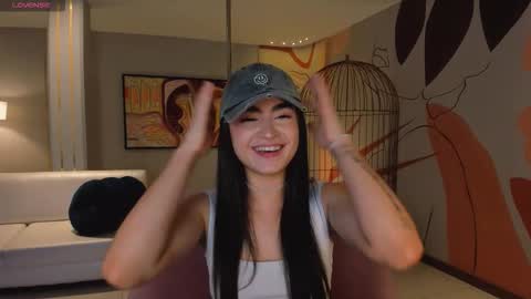 Lucy online show from November 3, 7:29 pm