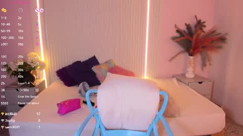 Lucy Wold online show from July 24, 2:09 am