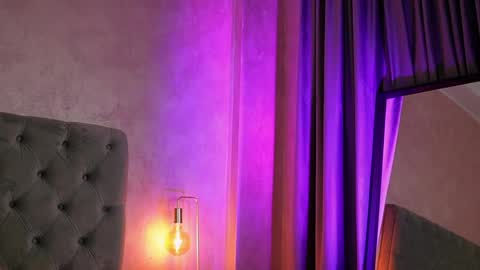 LucyWillow online show from May 13, 4:40 am