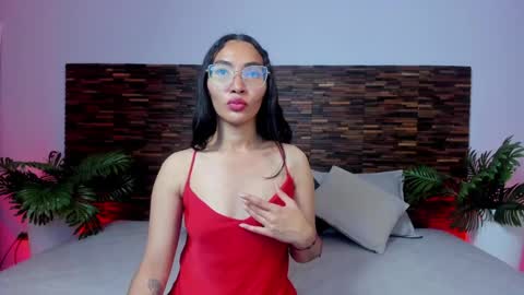 Lucy Liiu online show from May 16, 7:57 pm