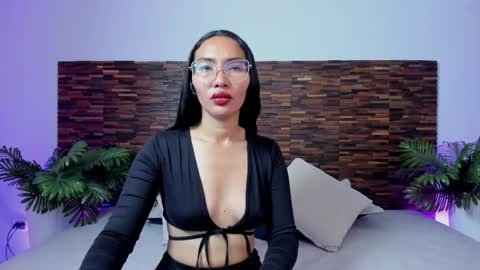 Lucy Liiu online show from May 26, 8:30 pm