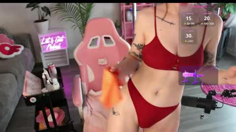 Lucy online show from April 23, 10:45 pm