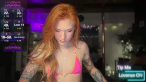 Luubeam             INSTA luubeammm TWITTER lunaisreallycu1 online show from January 27, 12:12 am