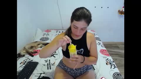 luisaangel19 online show from September 24, 3:44 pm