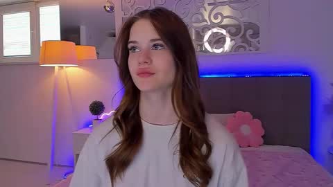 LuisaClover online show from May 5, 12:52 pm