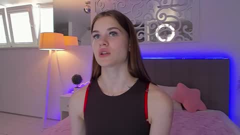 LuisaClover online show from May 20, 12:13 pm