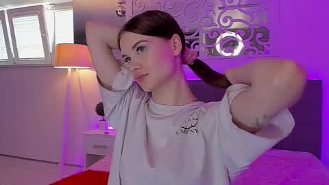 LuisaClover online show from May 27, 12:24 pm