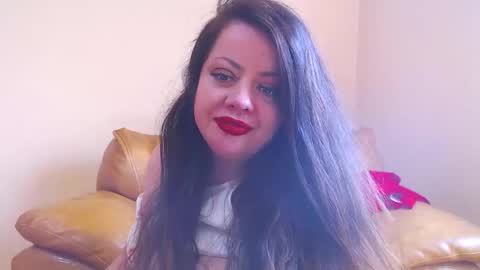 Cassie online show from April 8, 9:00 am